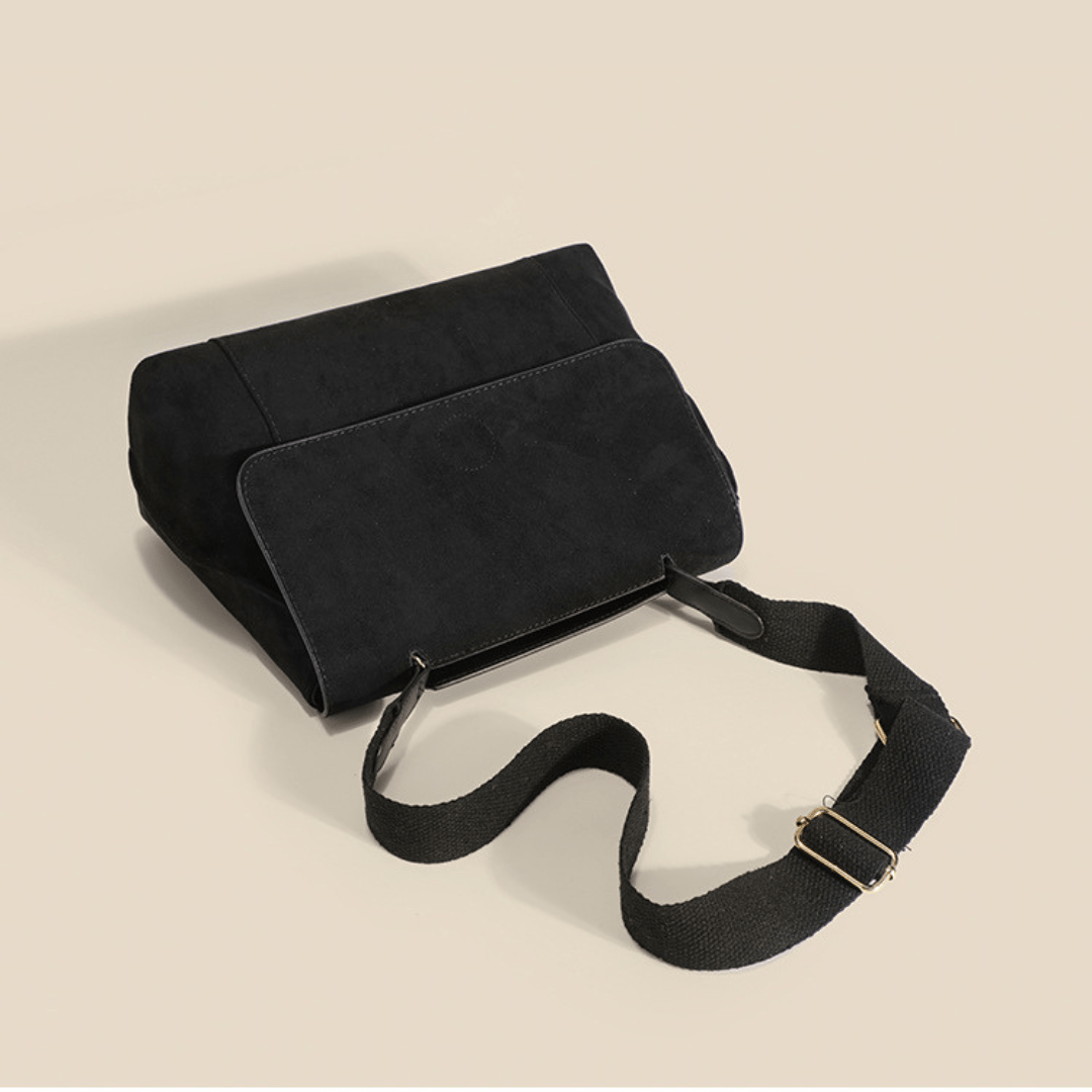 Casual Bag - Stylish and Versatile - Durable Material - Everyday Essential