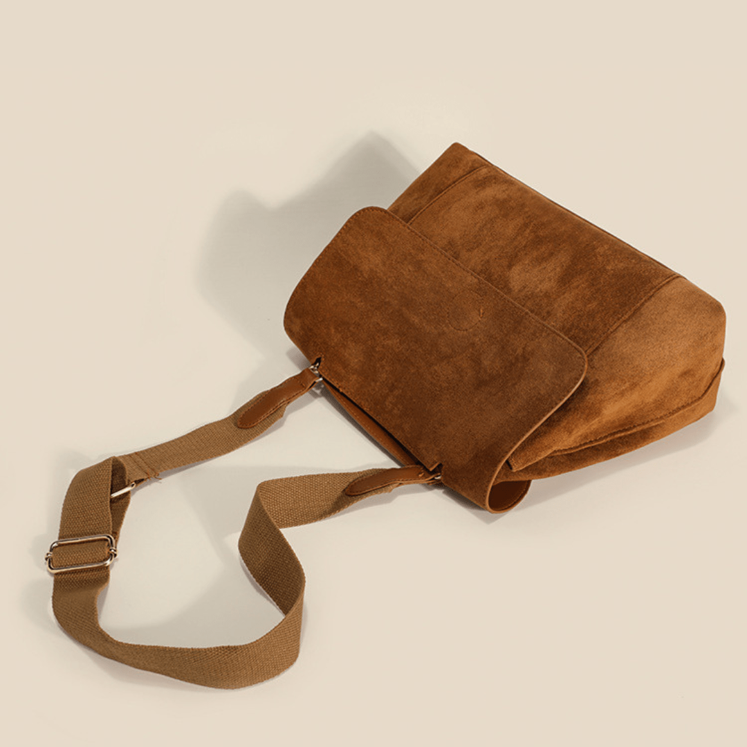 Casual Bag - Stylish and Versatile - Durable Material - Everyday Essential