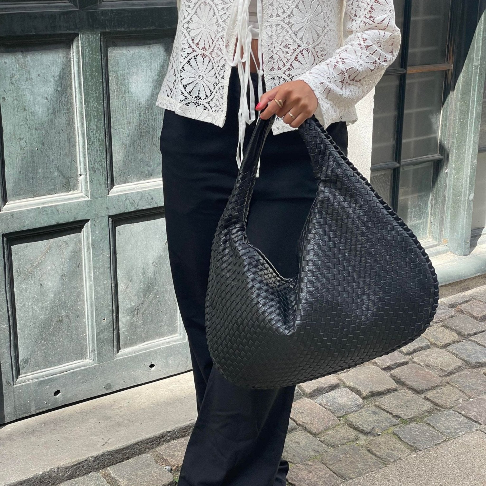 Woven Bag - Stylish and Durable - Perfect for Everyday Use