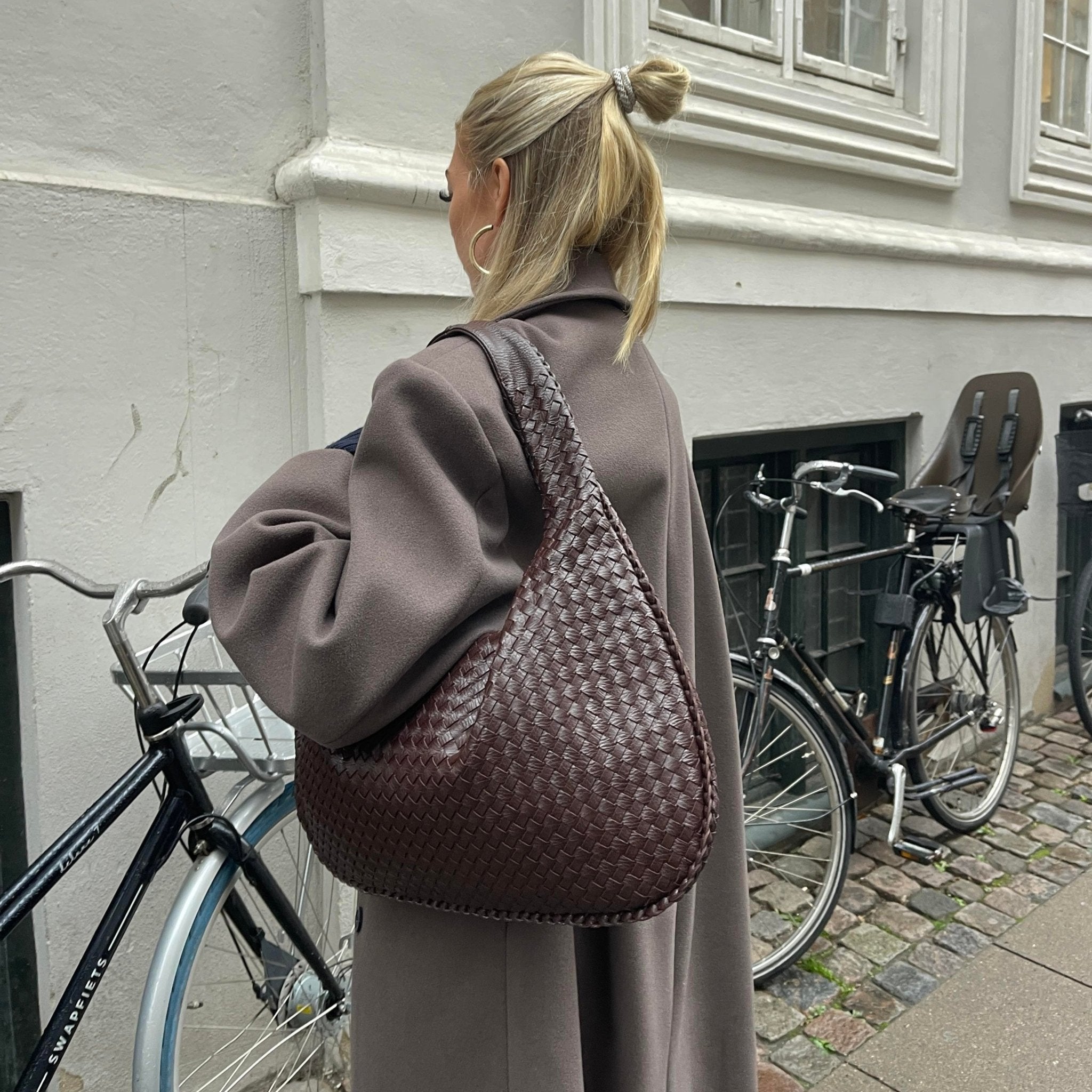 Woven Bag - Stylish and Durable - Perfect for Everyday Use