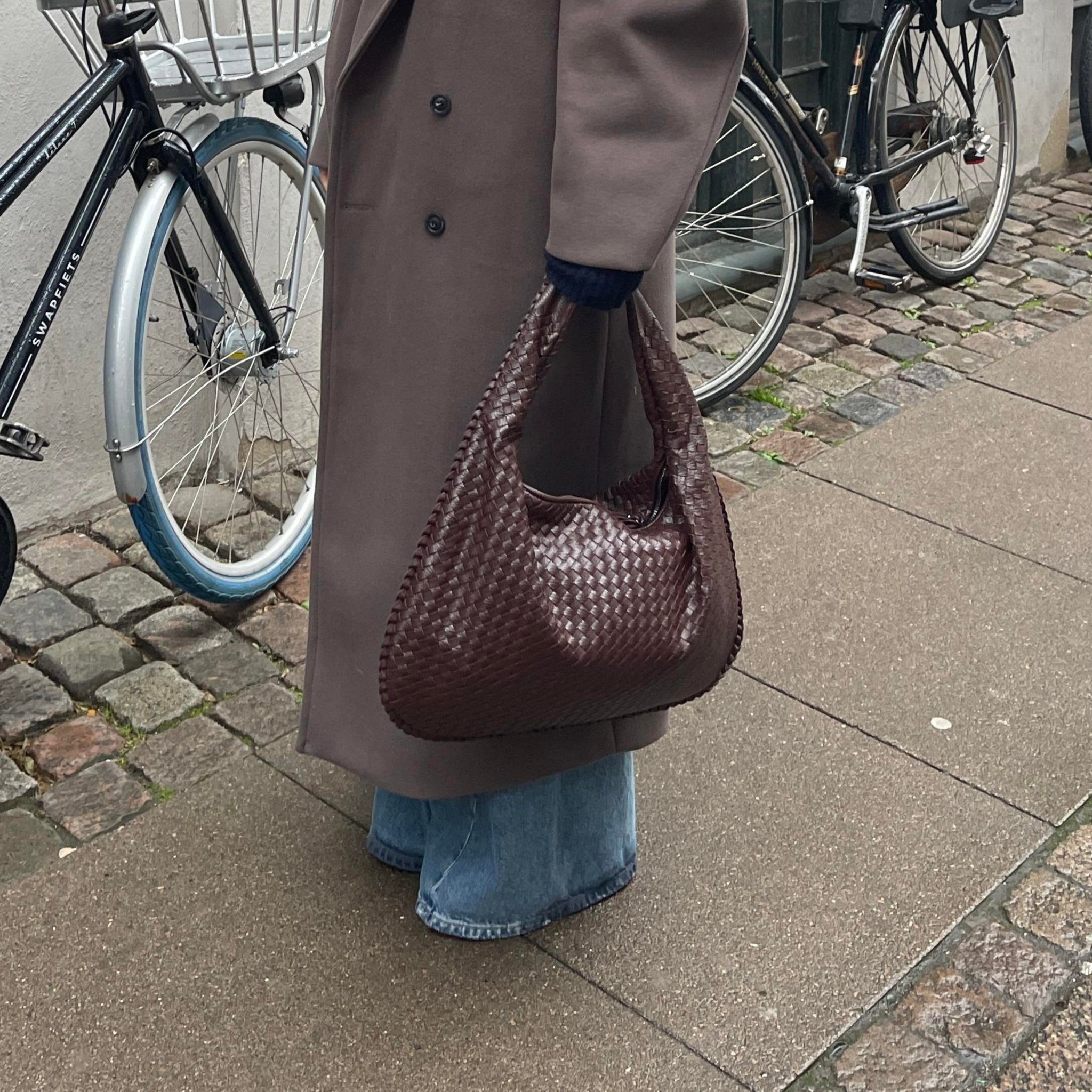 Woven Bag - Stylish and Durable - Perfect for Everyday Use