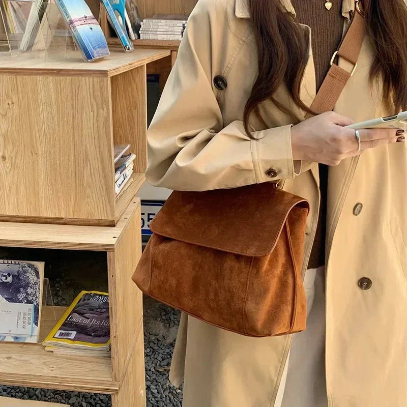 Casual Bag - Stylish and Versatile - Durable Material - Everyday Essential