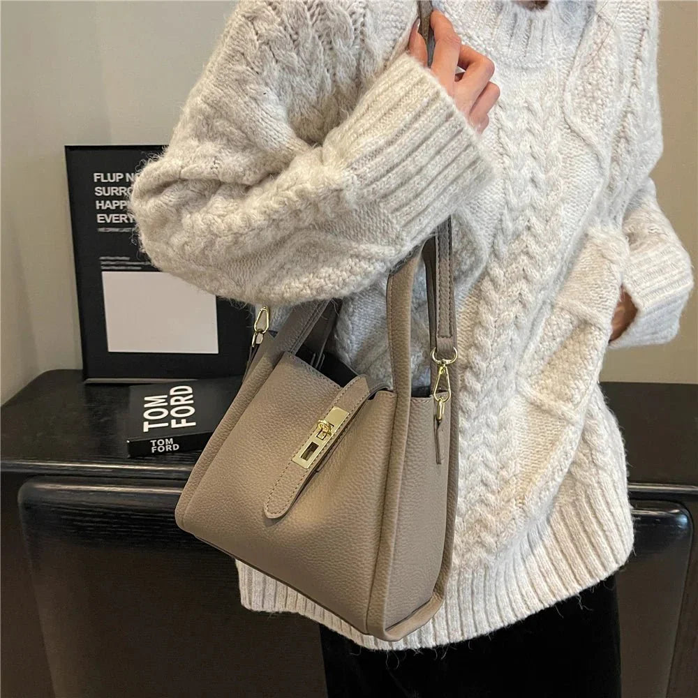 Mini Bag - Stylish Vegan Leather - Trendy Handbag for Everyday Use