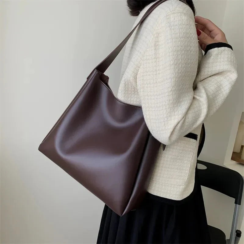 Stylish Leather Bag - Amber Hue - Durable Material - Perfect for Everyday Use