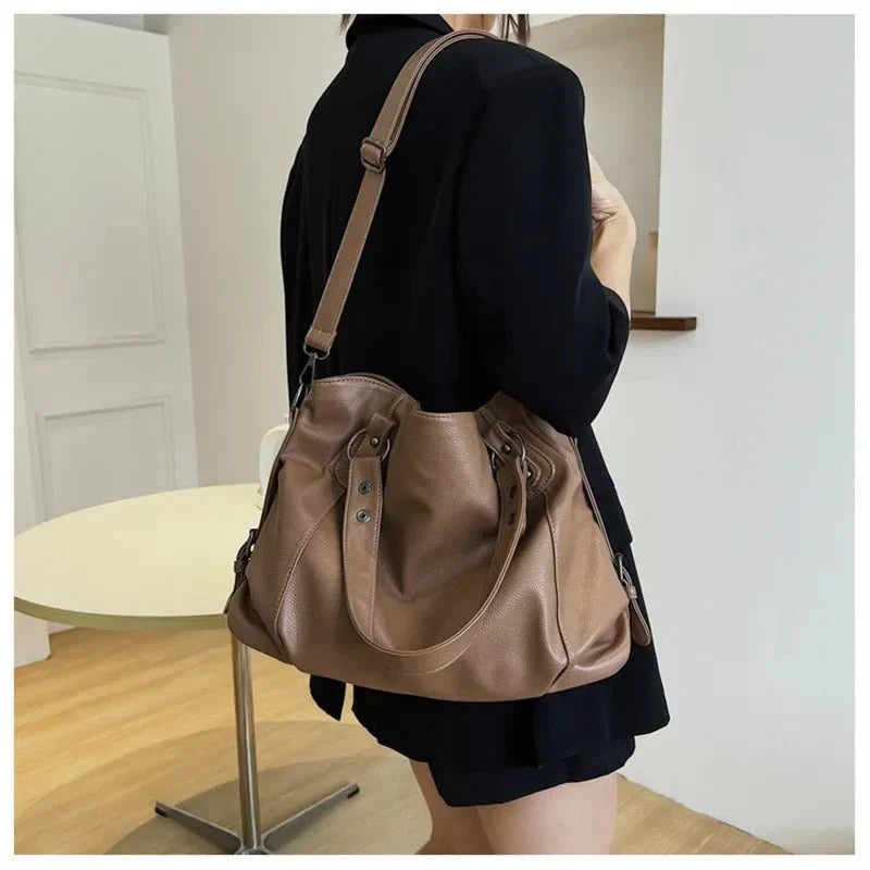 Vegan Leather Handbag - Stylish, Eco-Friendly Tote - Sustainable Fashion Accessory