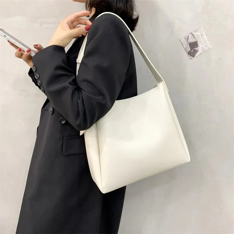 Stylish Leather Bag - Amber Hue - Durable Material - Perfect for Everyday Use