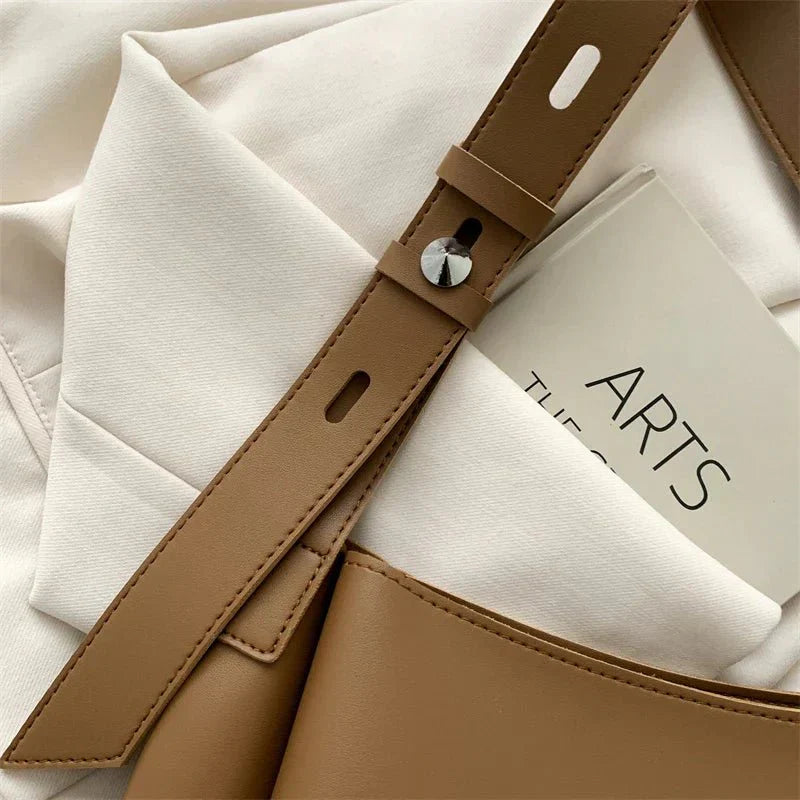 Stylish Leather Bag - Amber Hue - Durable Material - Perfect for Everyday Use